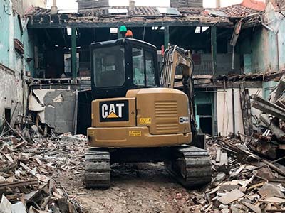 la-foto-7p Mini excavadoras para obras en espacios reducidos en Madrid. Cobaleda Excavaciones.